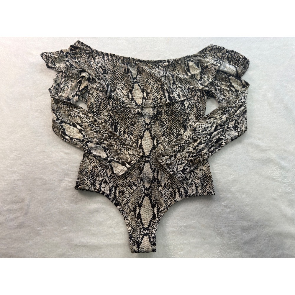 Polly & Esther Snakeskin Off Shoulder Ruffle Bodysuit Long Sleeve Gray Thong M - Picture 3 of 9
